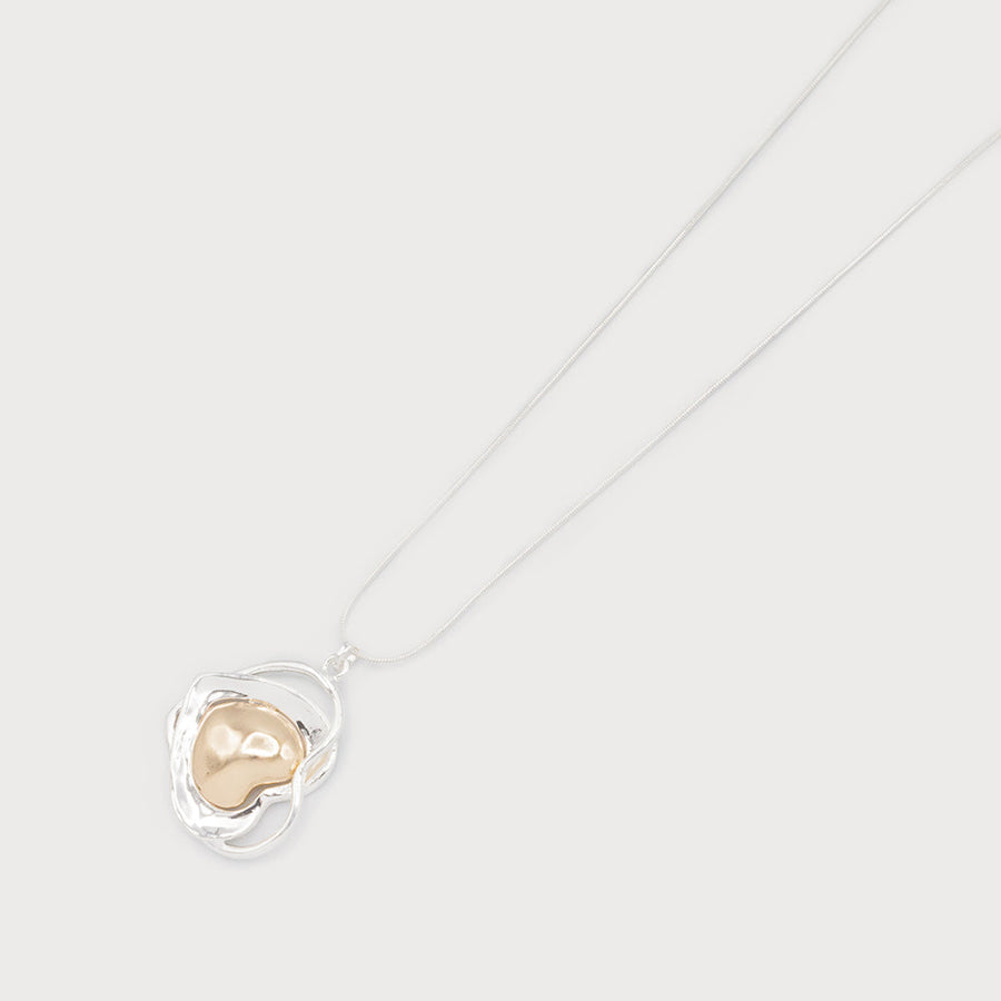 GRAND PENDENTIF MARTELÉ EN MÉTAUX MIXTES 1759-HRT