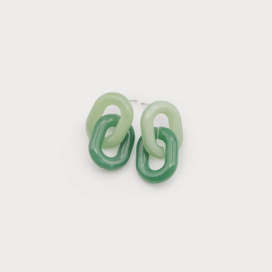 duo of intertwined resin links 2670-GRN
