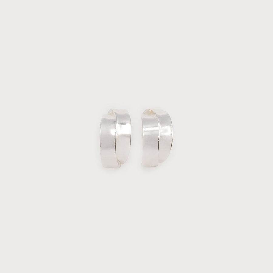 Double hoops on posts 2690-SLV