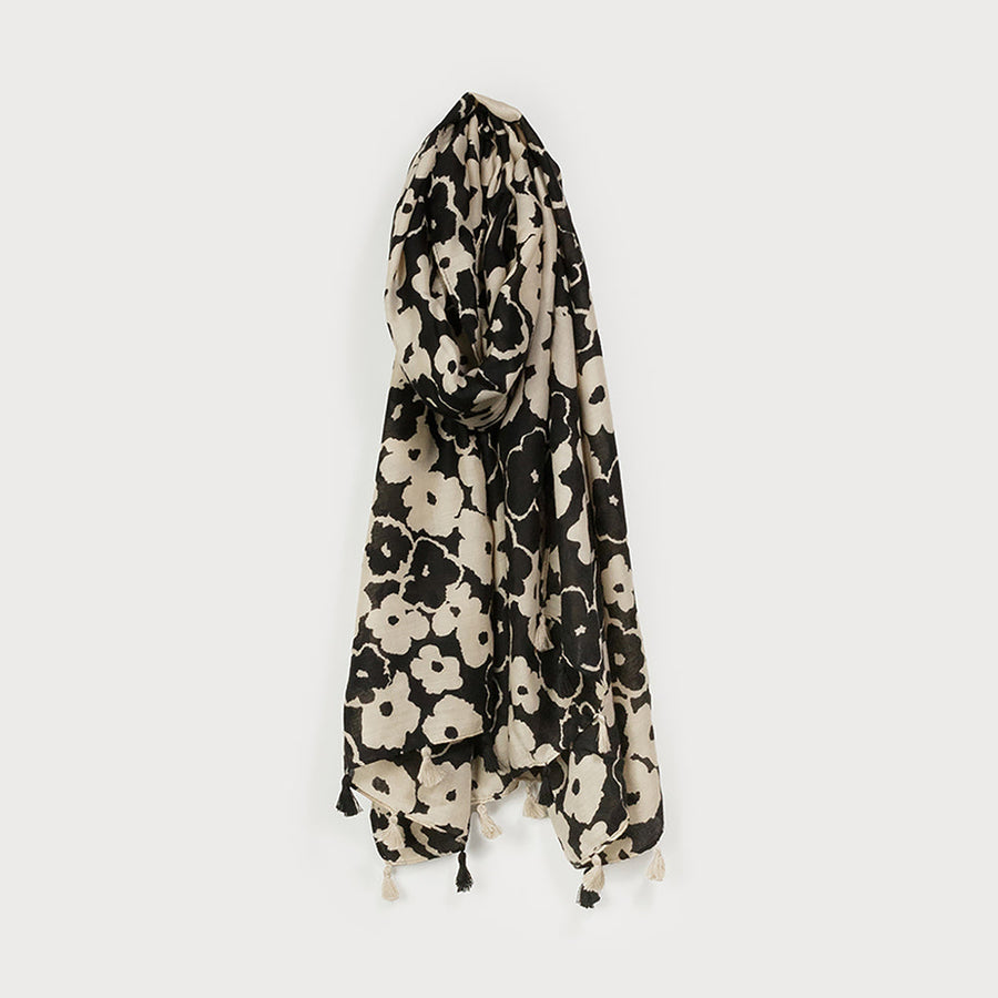 Lightweight scarf with soft black and white prints 6196-DUO