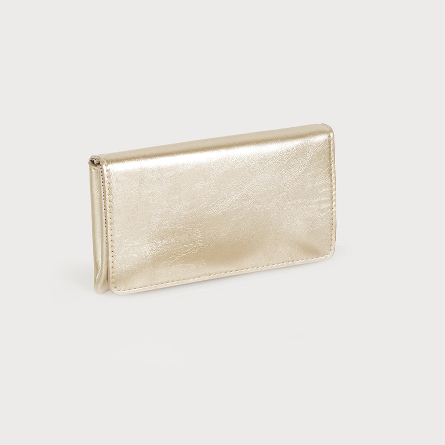 Small handbag with chain strap outlet