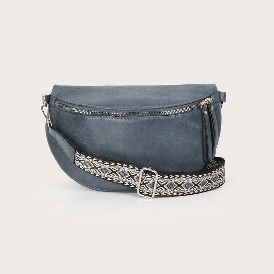 Sac banane semi-circulaire avec fermeture zippée et poche intérieure. Bandoulière de guitare imprimée réglable. Similicuir 7129-E-DKB