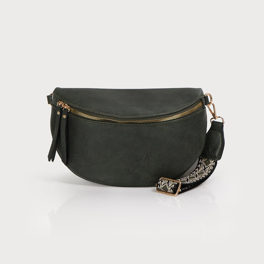 Sac banane semi-circulaire avec fermeture zippée et poche intérieure. Bandoulière de guitare imprimée réglable. Similicuir 7129-E-OLV