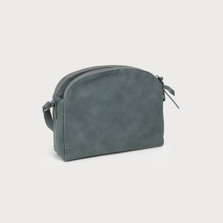 sac à bandoulière demi-lune avec 2 fermetures à glissière et fermeture magnétique. sangle ajustable. cuir souple 7133-TEA
