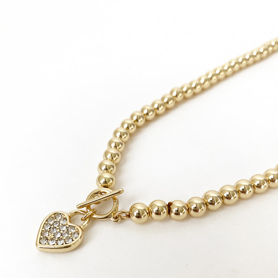 COLLIER BILLES DE MÉTAL ET BRELOQUES PETIT C?URS AVEC CRISTAUX - ARGENT | METAL BEADED NECKLACE WITH HEART & CRYSTALS CHARM - SILVER
