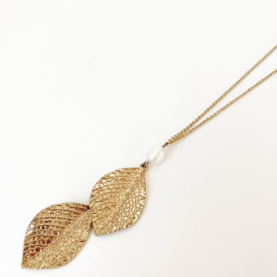 LONGUE CHAÎNE AJUSTABLE AVEC DOUBLES PENDENTIFS FEUILLES - OR | DOUBLE LEAVES PENDANT ON LONG ADJUSTABLE CHAIN - GOLD