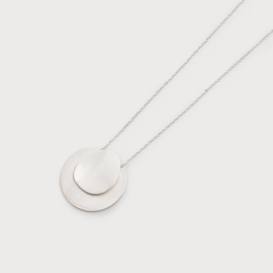 METAL PENDANTS WITH A BRUSHED FINISH ON A CHAIN 1659-SLV