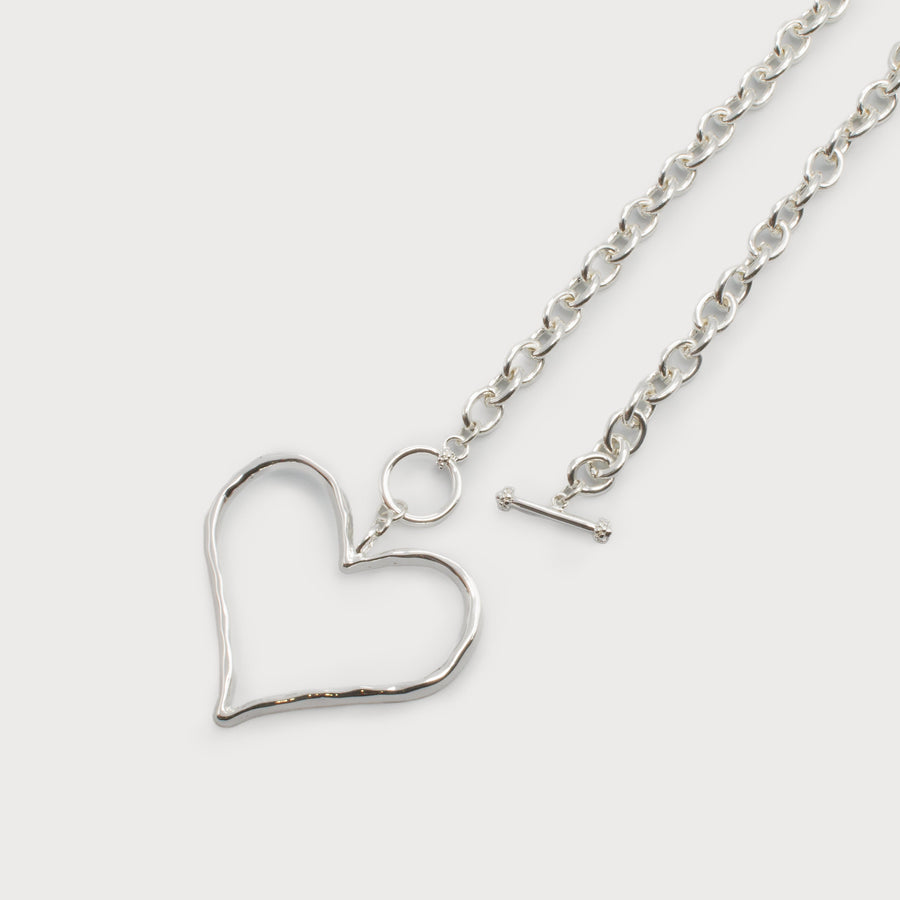 WAVY HEART PENDANT ON LINK CHAIN WITH TOGGLE CLASP 1666-SLV