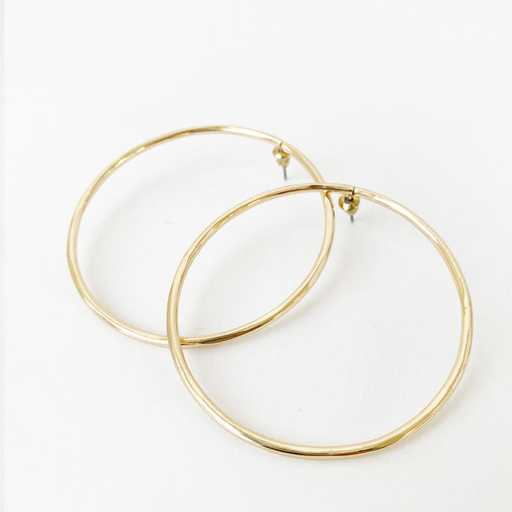 GRANDS ANNEAUX ÉPURÉS AU FINI BRILLANT - OR BRILLANT | DELICATE AND BIG HOOPS IN SHINY FINISH - SHINY GOLD