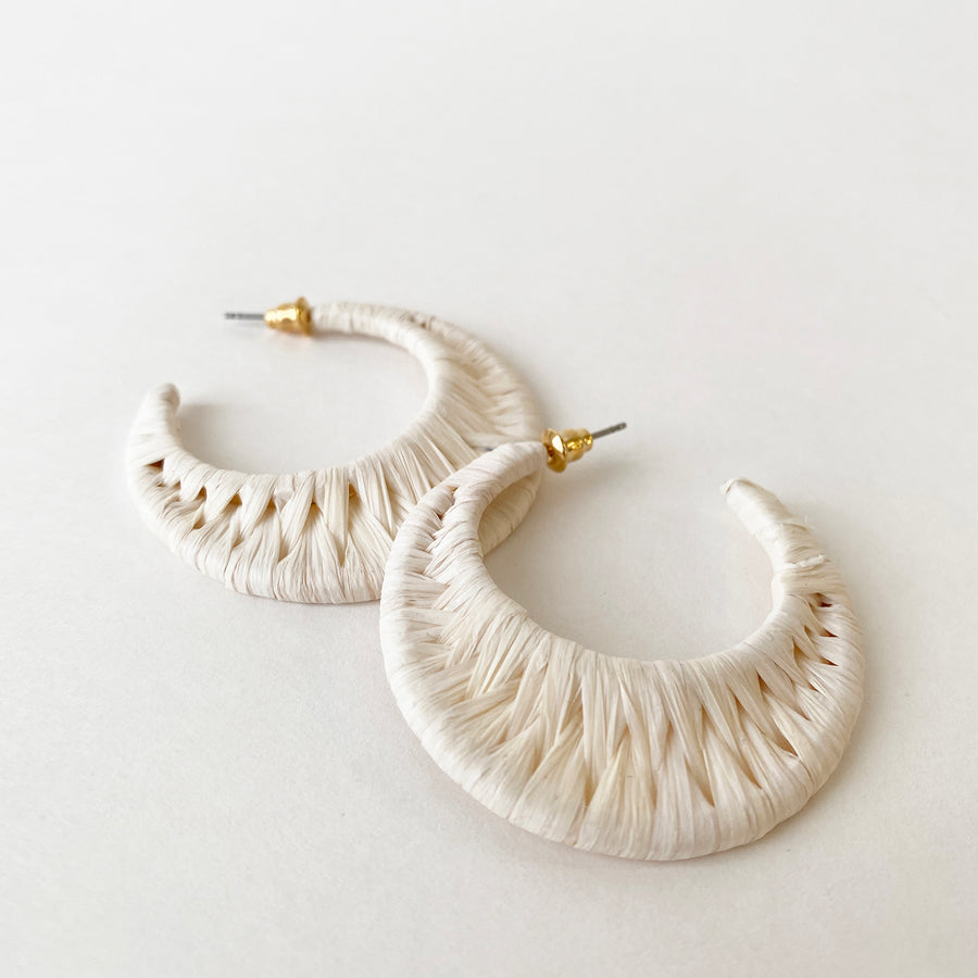 GRANDS ANNEAUX DE FILS SUR TIGES - IVOIRE | THREADS BIG HOOPS - IVORY