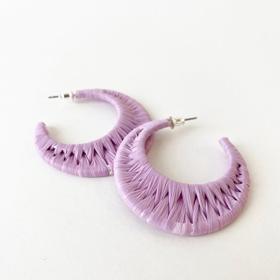 GRANDS ANNEAUX DE FILS SUR TIGES - LAVENDE | THREADS BIG HOOPS - LAVENDER