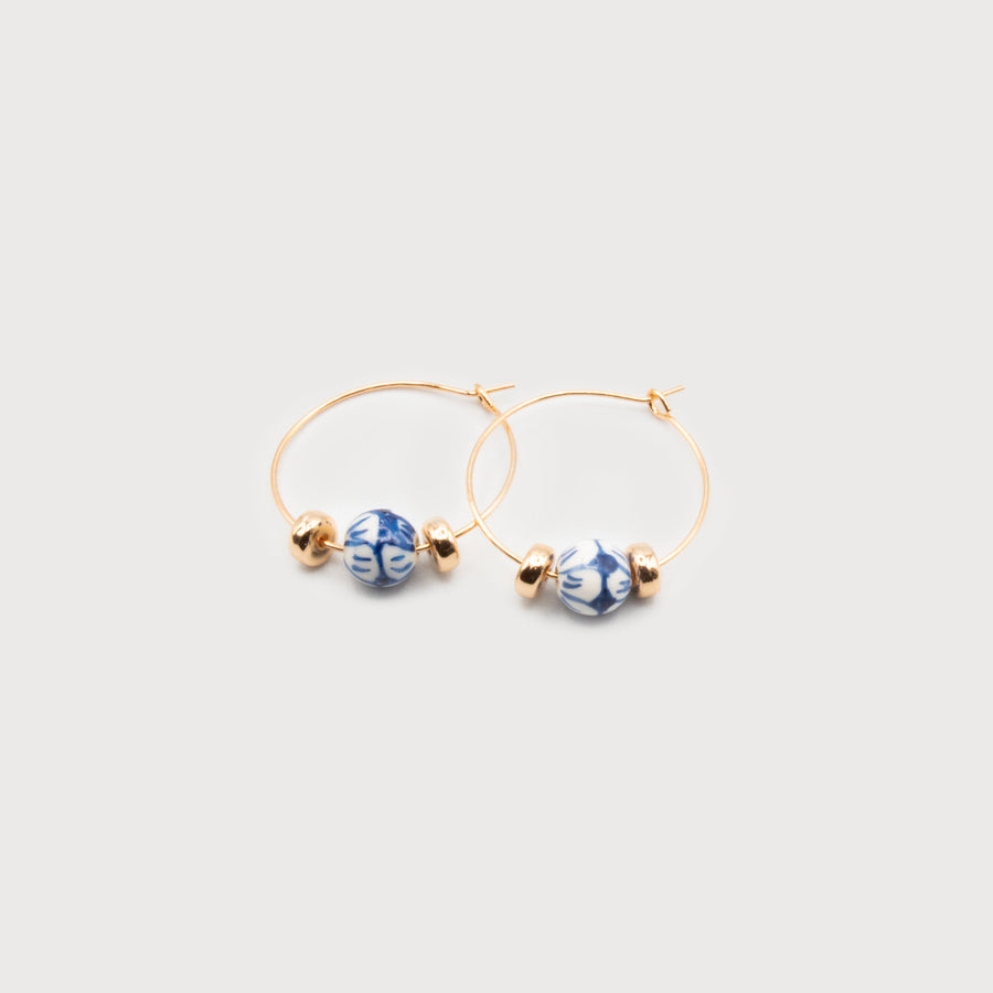 DELICATE HOOPS WITH SMALL CERAMIC AND METAL BALLS 2626-BLU-G