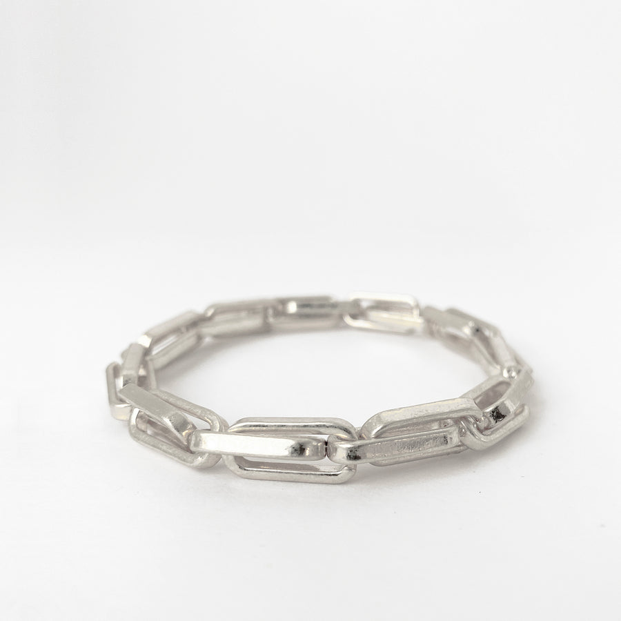 BRACELET À MAILLONS AU FINI USÉ SUR ÉLASTIQUE - ARGENT | BRACELET WITH METAL LINKS IN WORN FINISH ON ELASTIC - SILVER