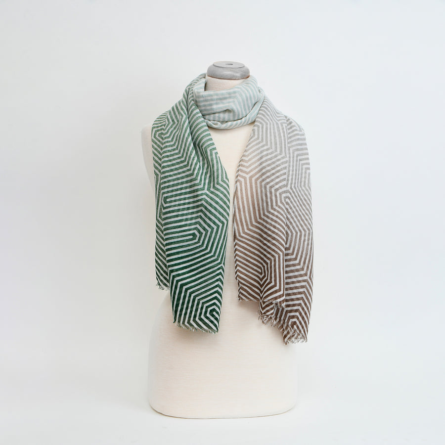 FOULARD LÉGER À RAYURES DEUX TONS  - VERT ET BRUN | LIGHTWEIGHT TWO TONE STRIPED SCARF - GREEN & BROWN