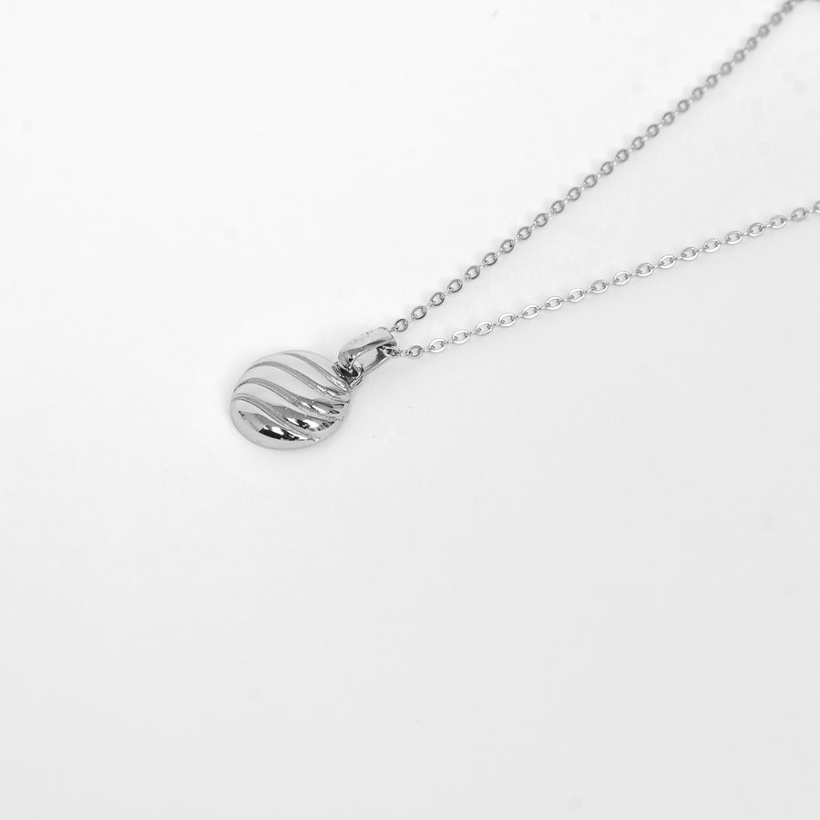 Stainless steel croissant pendant necklace silver N005-S